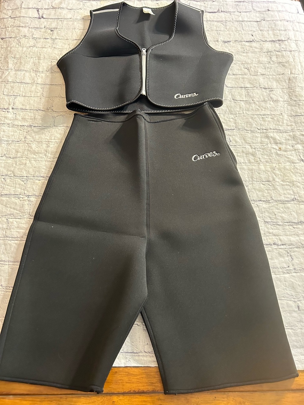CURVES VEST AND SHORTS 2PC TRIMMING NEOPRENE WORK OUT TO SWEAT WOMEN’S SIZE L